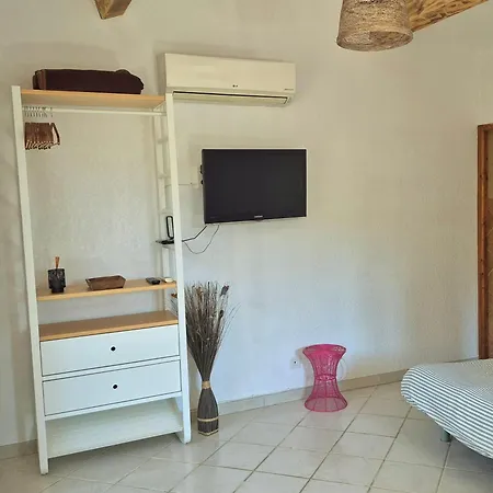 Maison Independante Avec Jardin, De 26m2 Equipe Avec Climatisation Reversible * Rochegude (Drome)